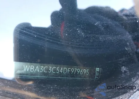 2013 BMW 320 I xDrive z USA, uszkodzony, nr VIN WBA3C3C54DF979695